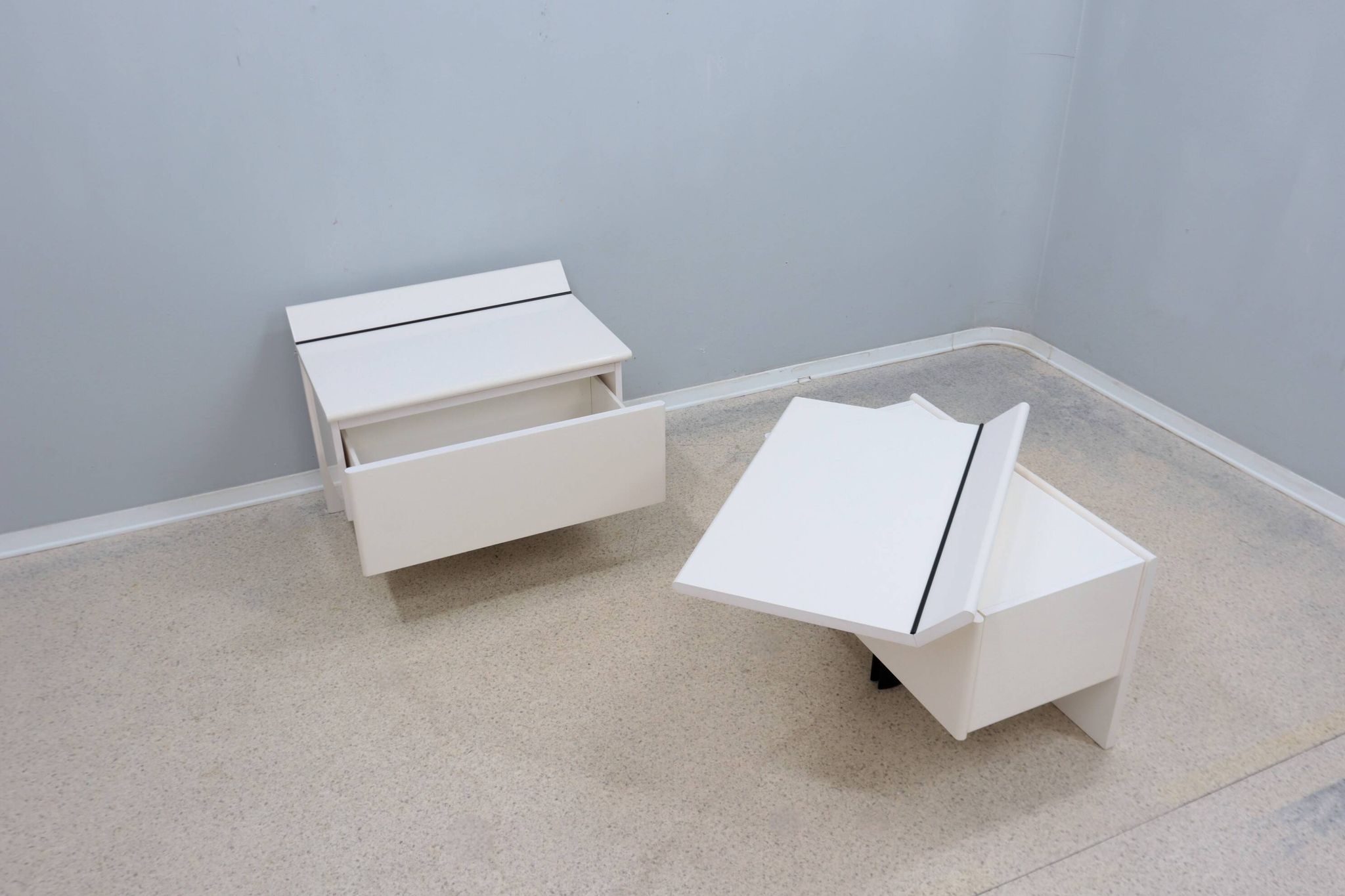 Paolo Piva lacquered nightstands B&B Italia 1970s
