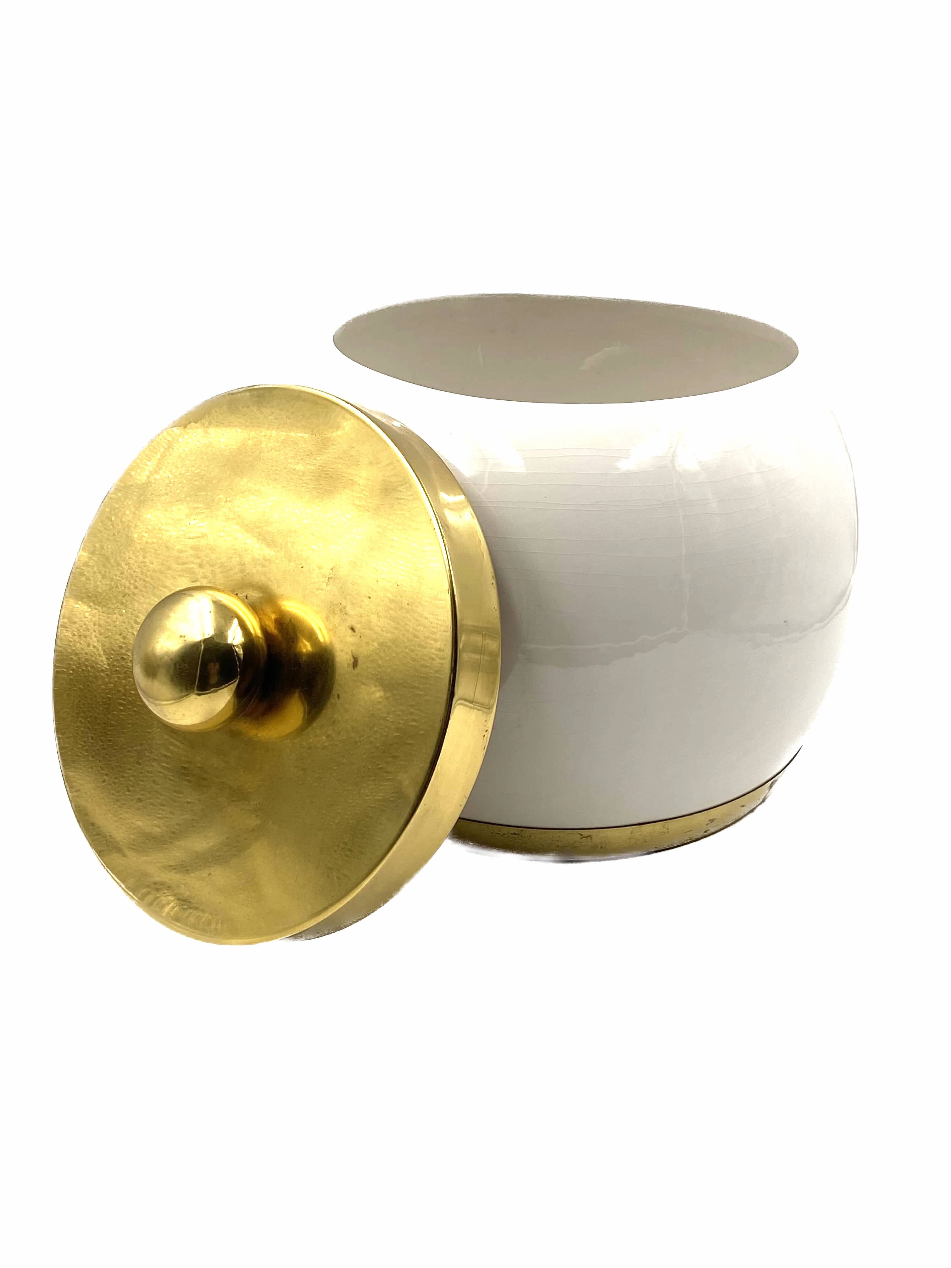 Hollywood regency white ceramic bucket, Italy, ca. 1970