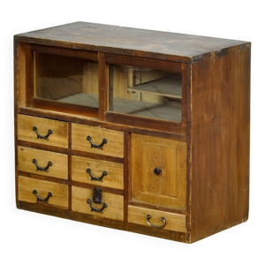 Cabinet japonais, vers