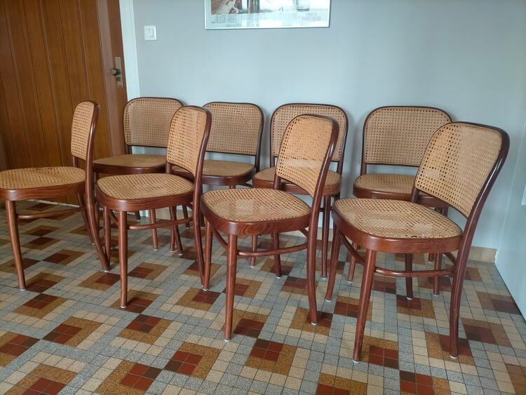 8 bistro chairs model 811 by Josef Hoffman