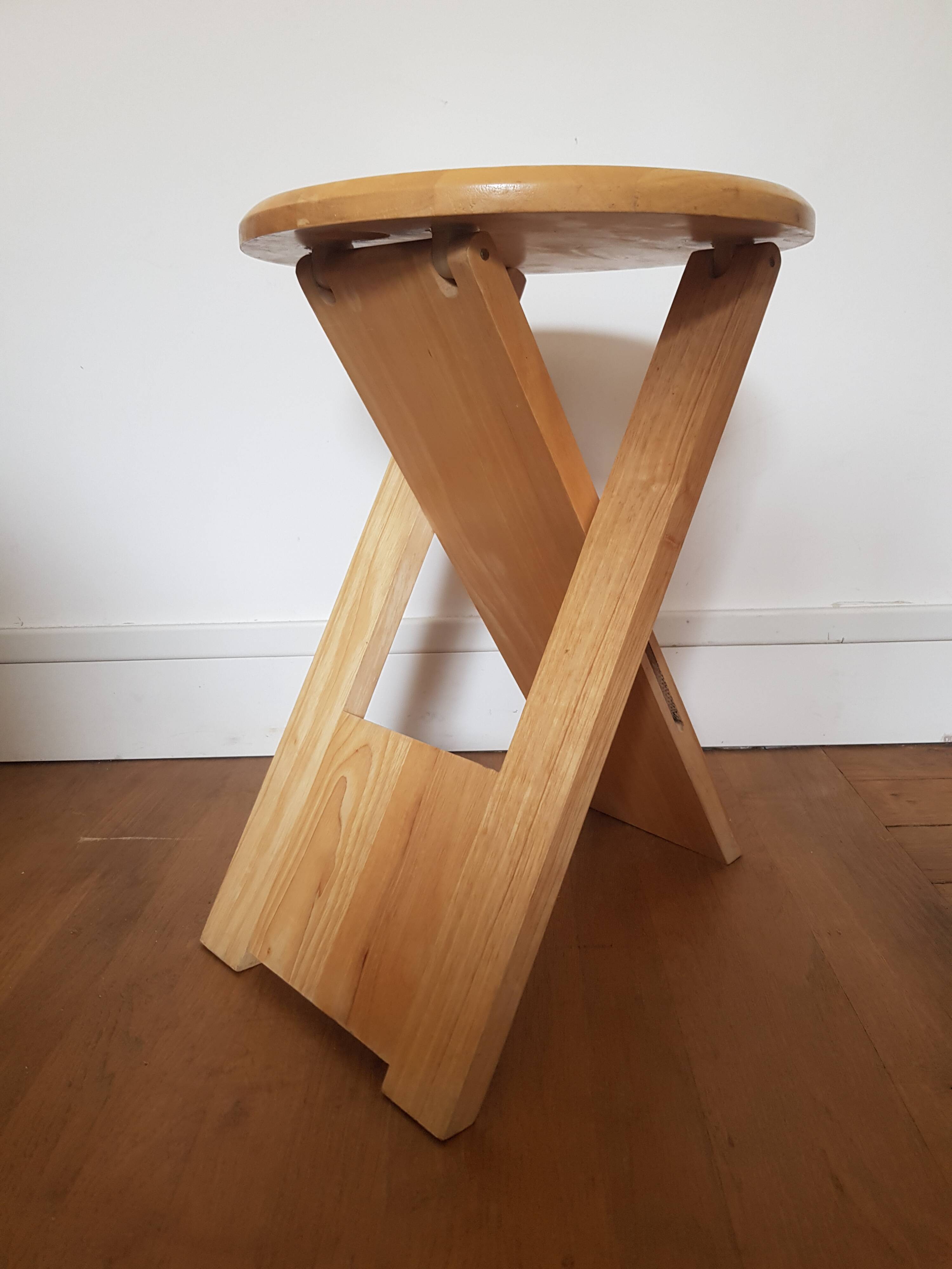 Suzy stool by Adrian Reed