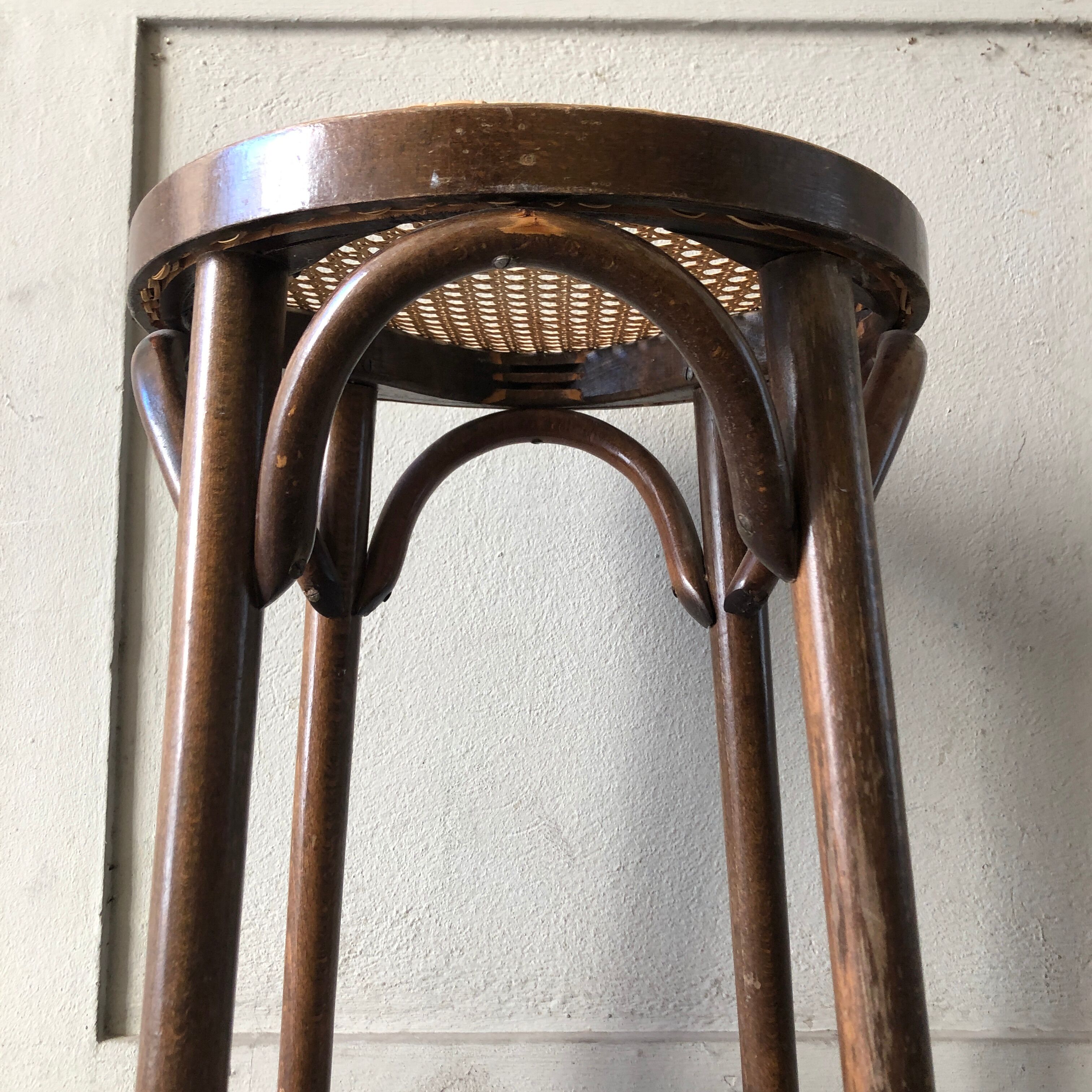 Bistro stool