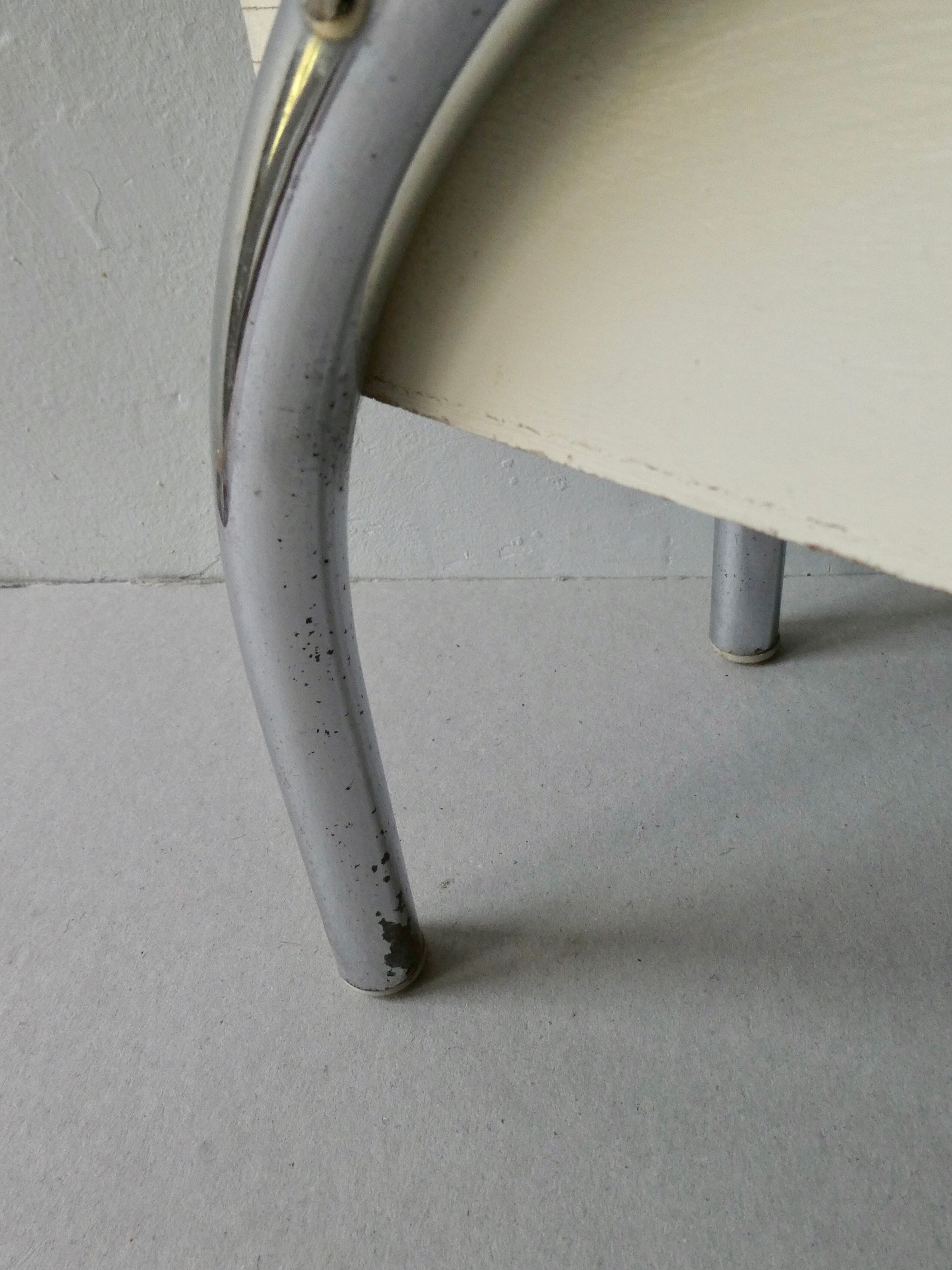 Rest feet, waxer chest, in Formica, 60s