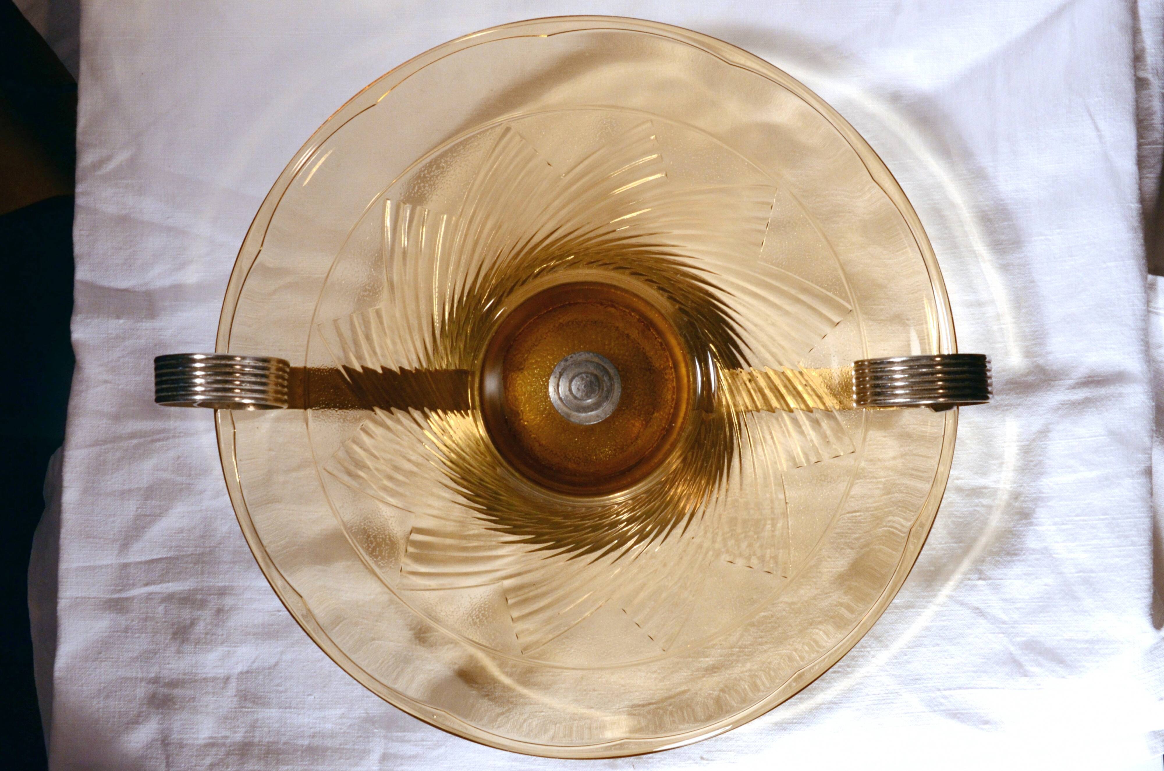 Art Deco bowl in smoked pressed glass and silver-plated metal, 30x8cm
