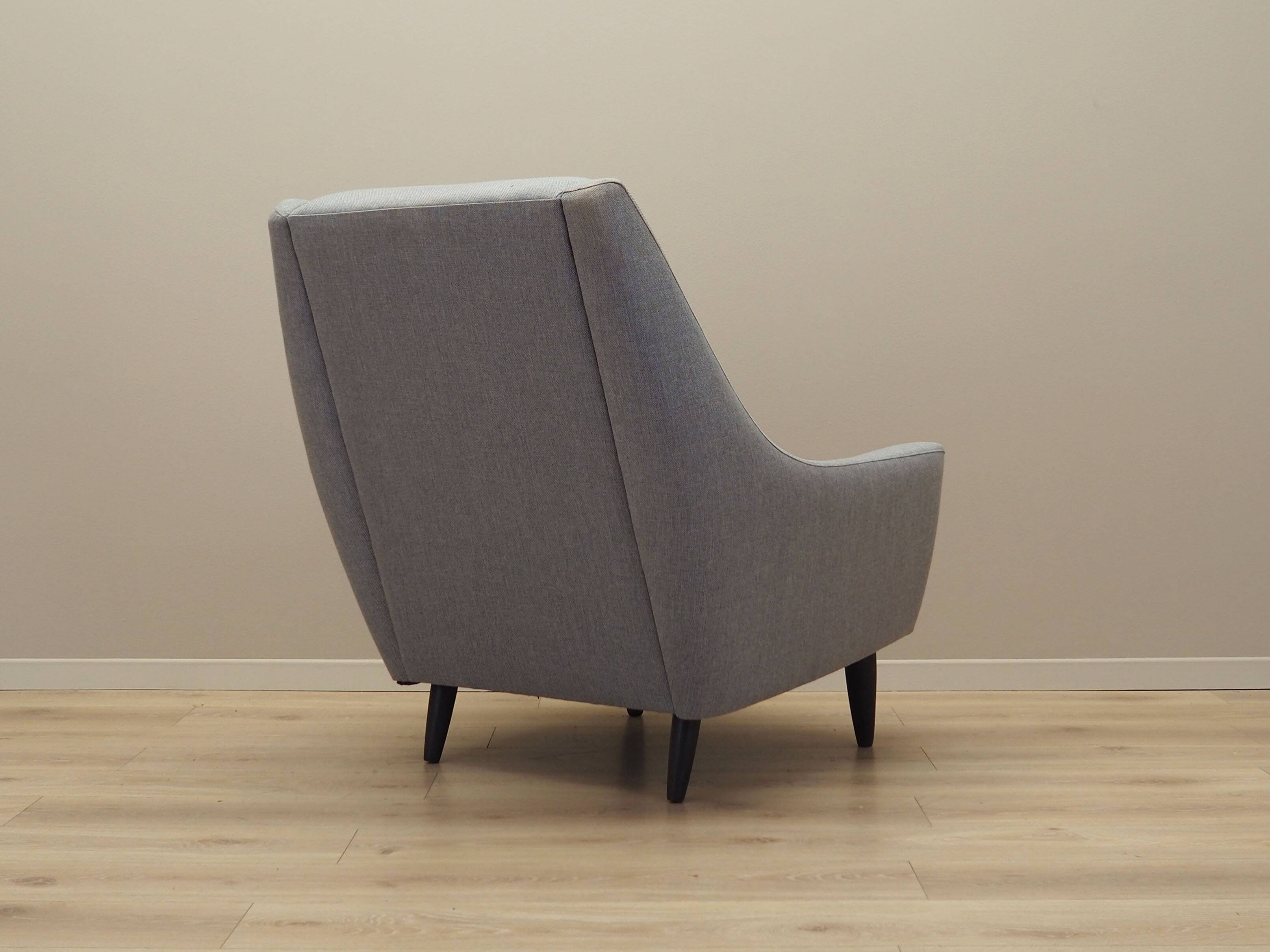Fauteuil gris, design danois, années 1970, production : Danemark