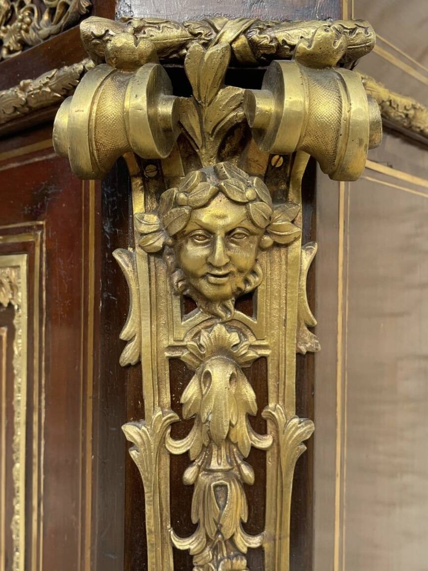 Napoleon III sideboard or sideboard signed Grohé Frères Paris