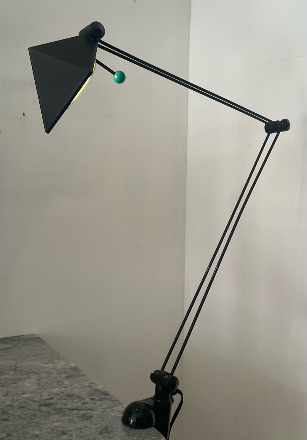 Post-Modern articulated lamp in Memphis style from the 1980s.