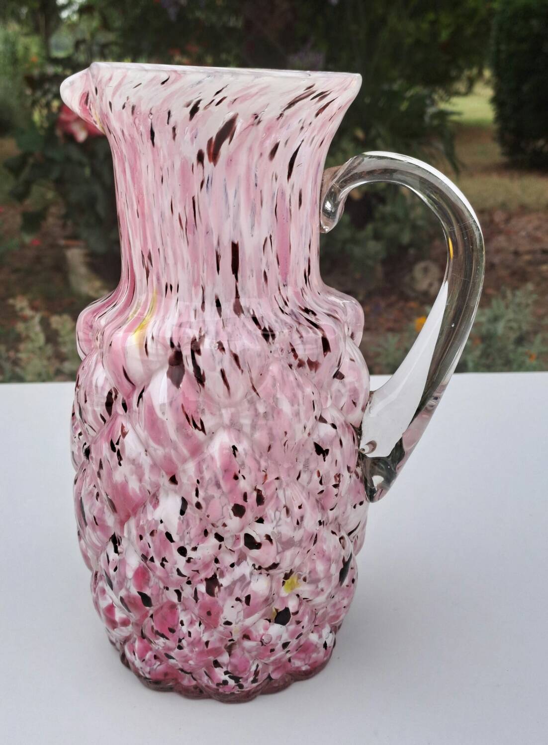 Pichet en verrerie de Clichy