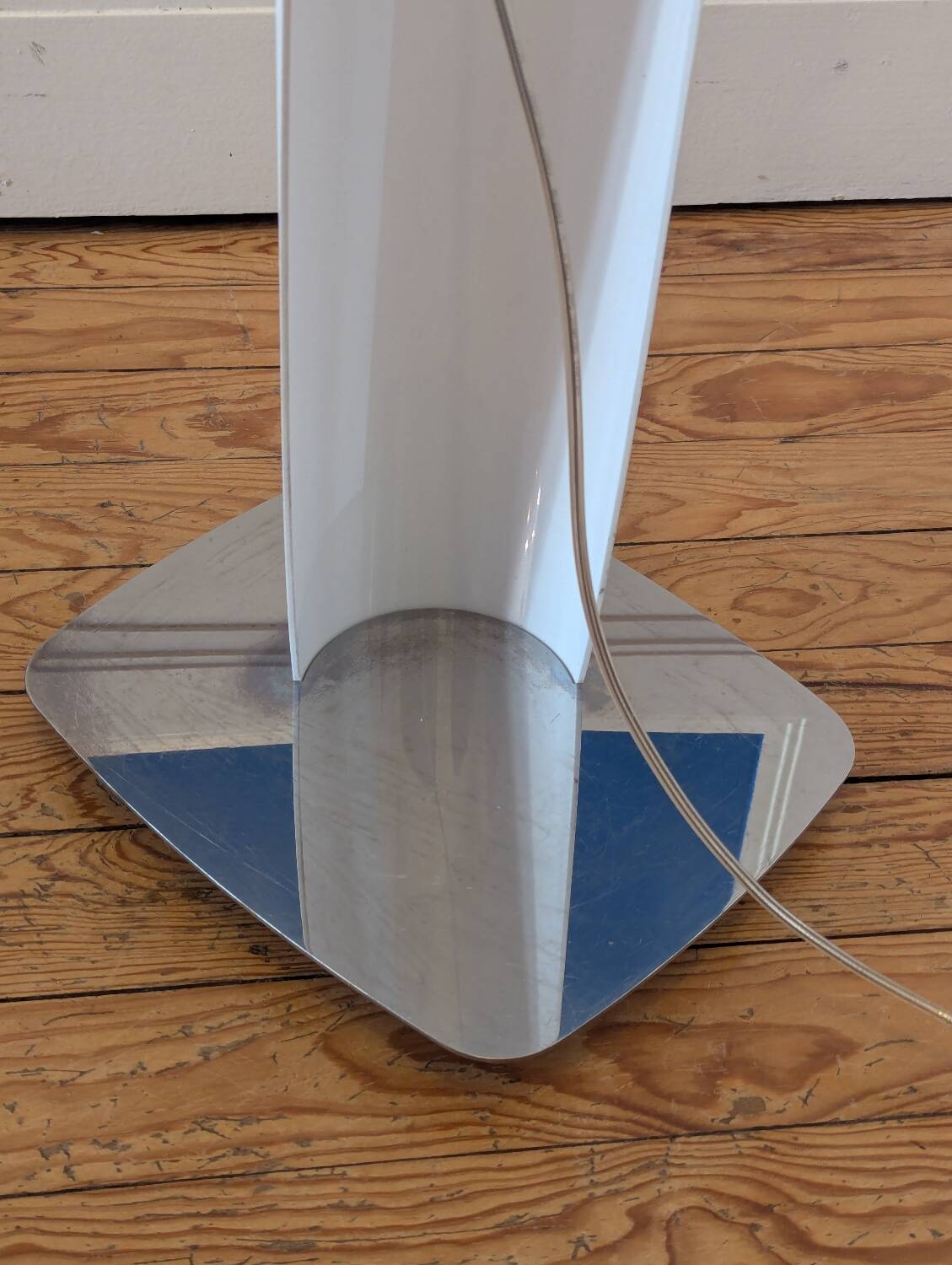 "Shakti" floor lamp – Marzio Rusconi Clerici for Kundalini