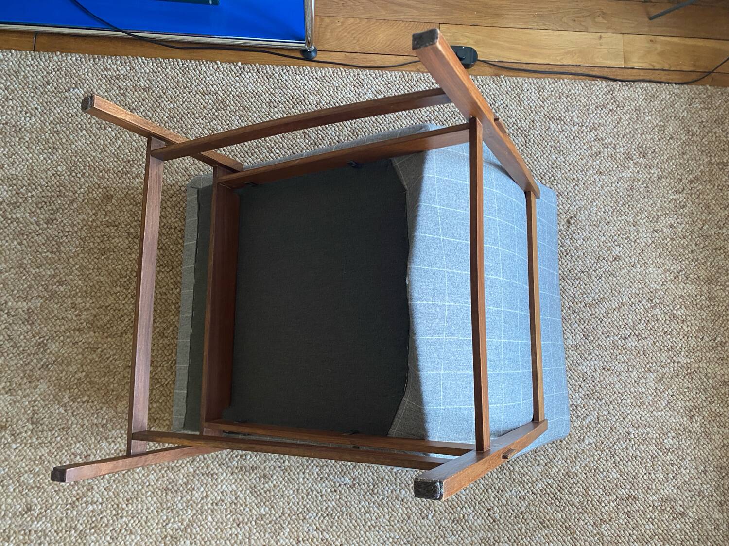 Vintage armchair with a Scandinavian spirit