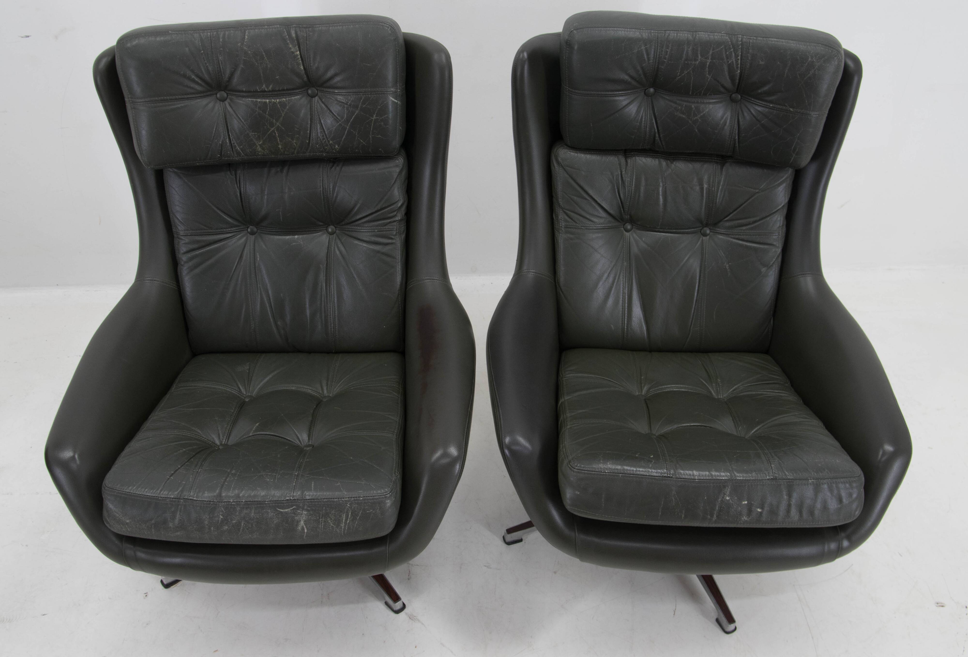 Set of Two Midcentury Swivel Rocking Leather Armchairs, Peem, Finland, 1970s