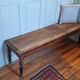 Banquette en bois et cannage