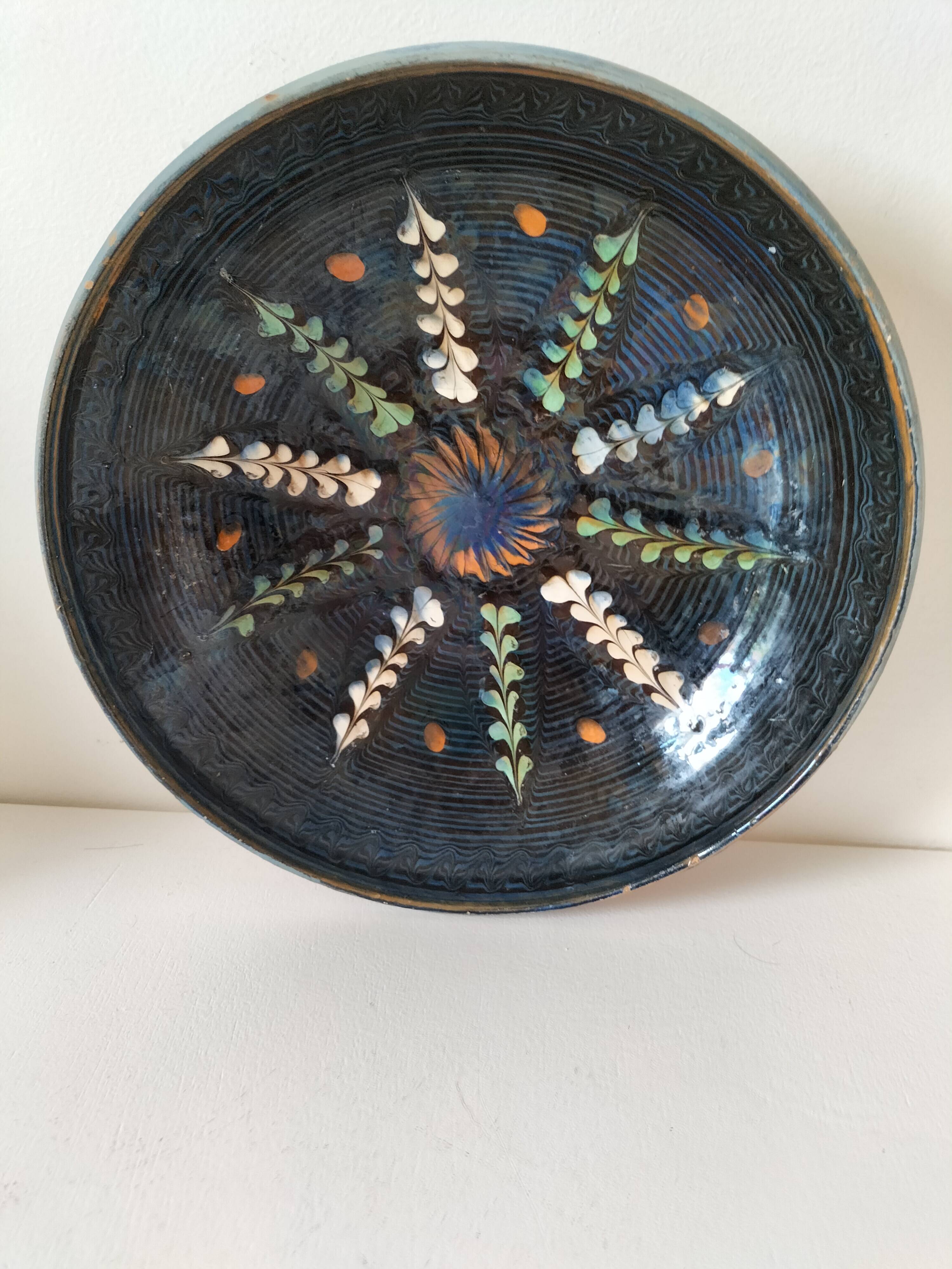 Large handcrafted glazed bowl – radiant floral decoration