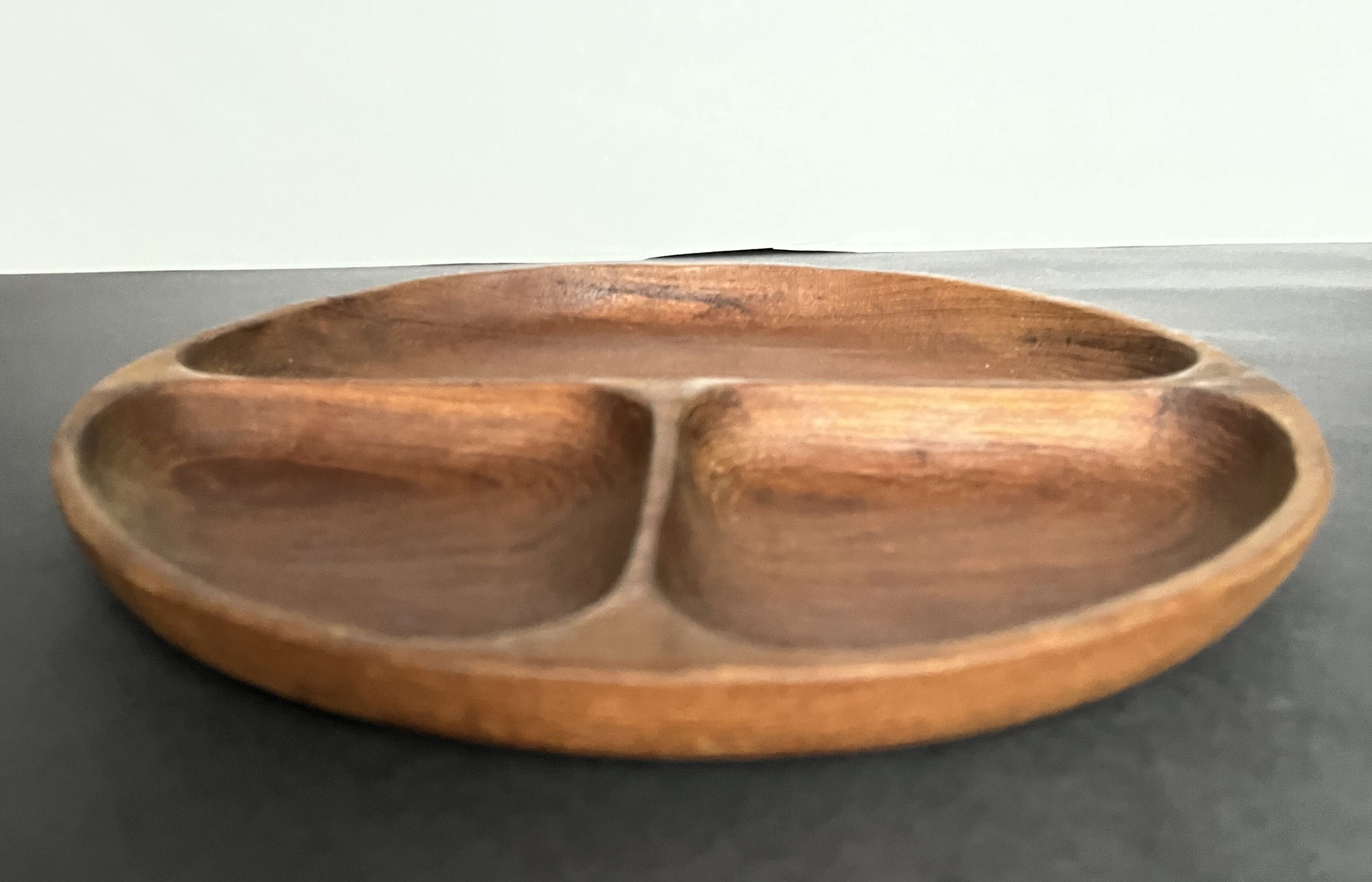 Set of 2 wooden fondue plates