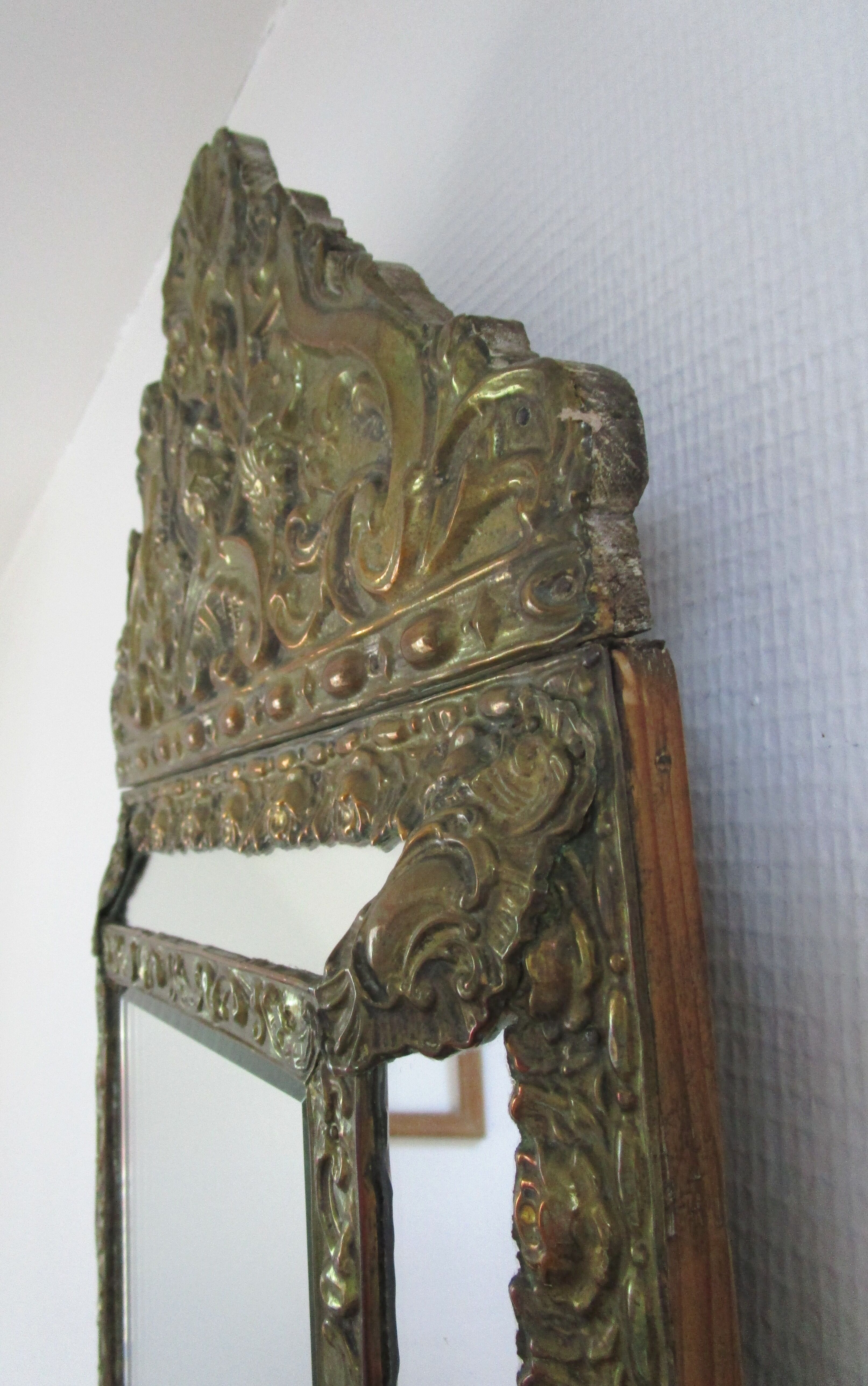 Repulsed brass parecloses mirror early 20th 36 cm x 66 cm