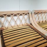 Ensemble lits et tables de nuits en rotin rose