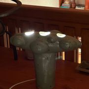 Organic sculptural accent lamp in green ceramic