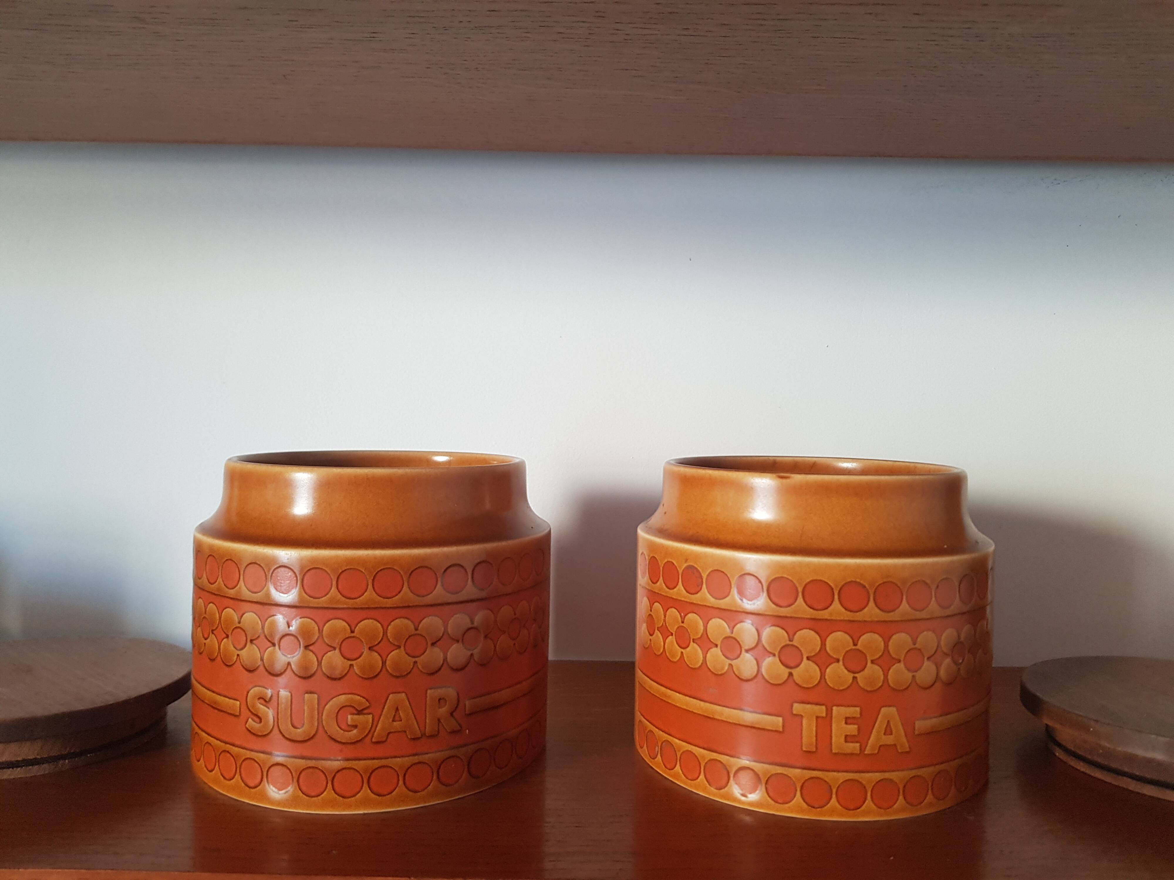 Set of 2 vintage pots with lids