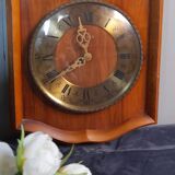 Wooden & brass wall clock, quartz star, retro chic country style - 1960