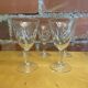 11 verres à pied à vin et eau en verre décor gravé vintage