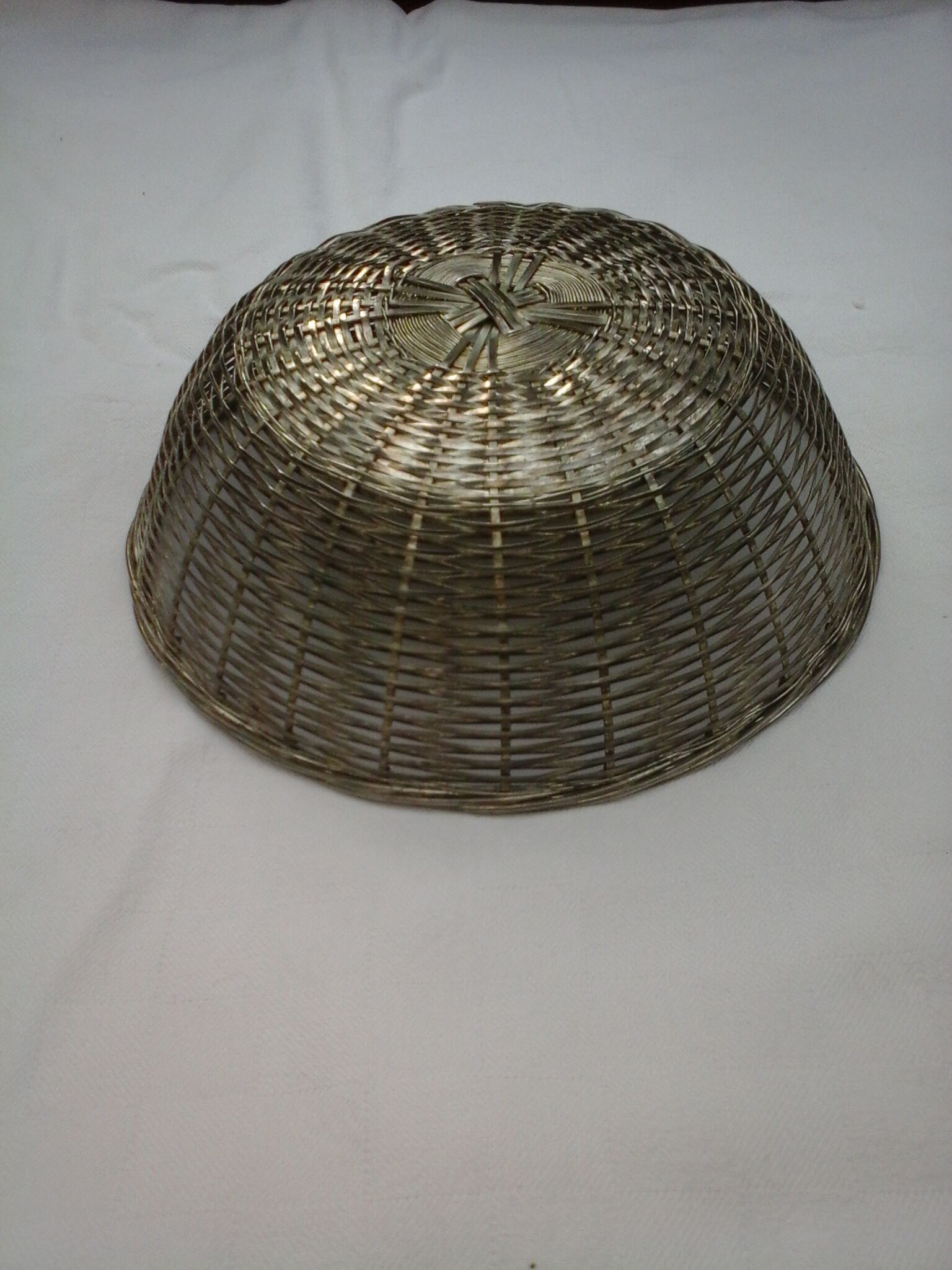 Basket basket braided metal