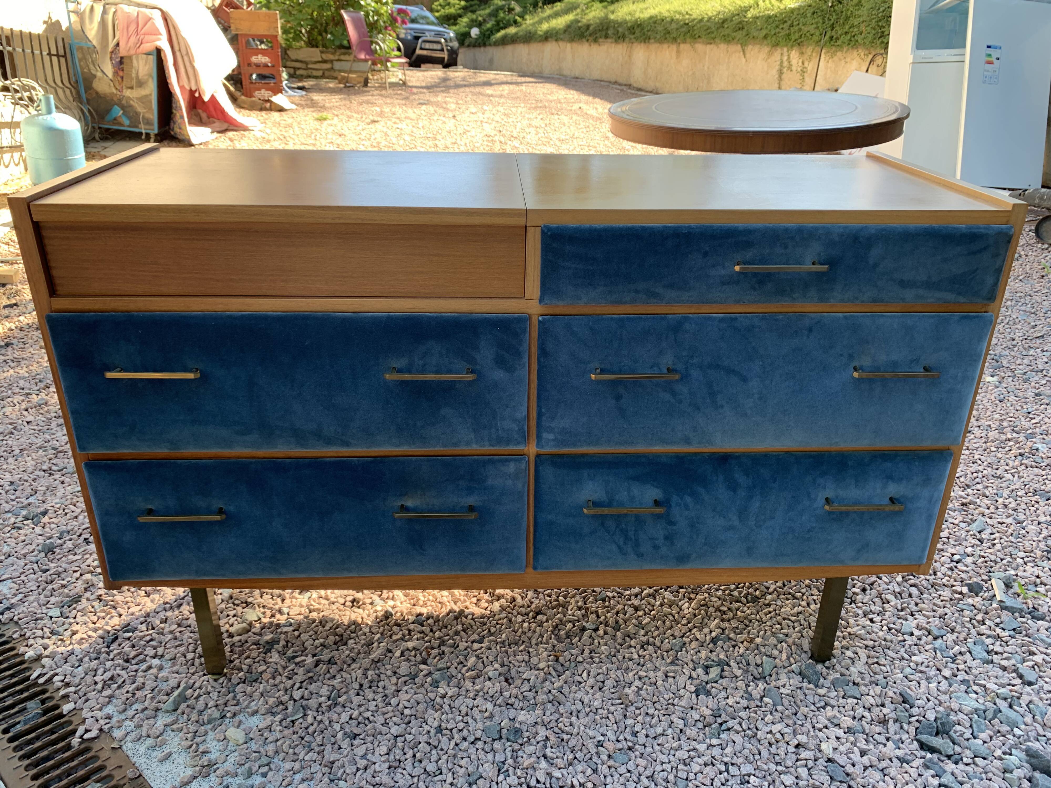Vintage chest of drawers