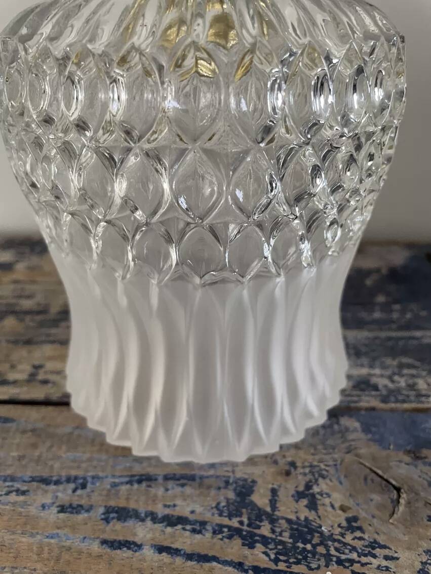 Paire d’appliques vintage en verre ciselé