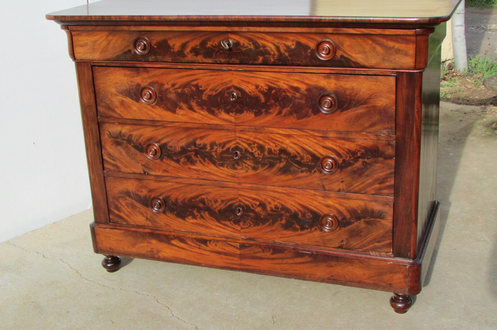 Louis Philippe chest of drawers in mahogany, late XIXth