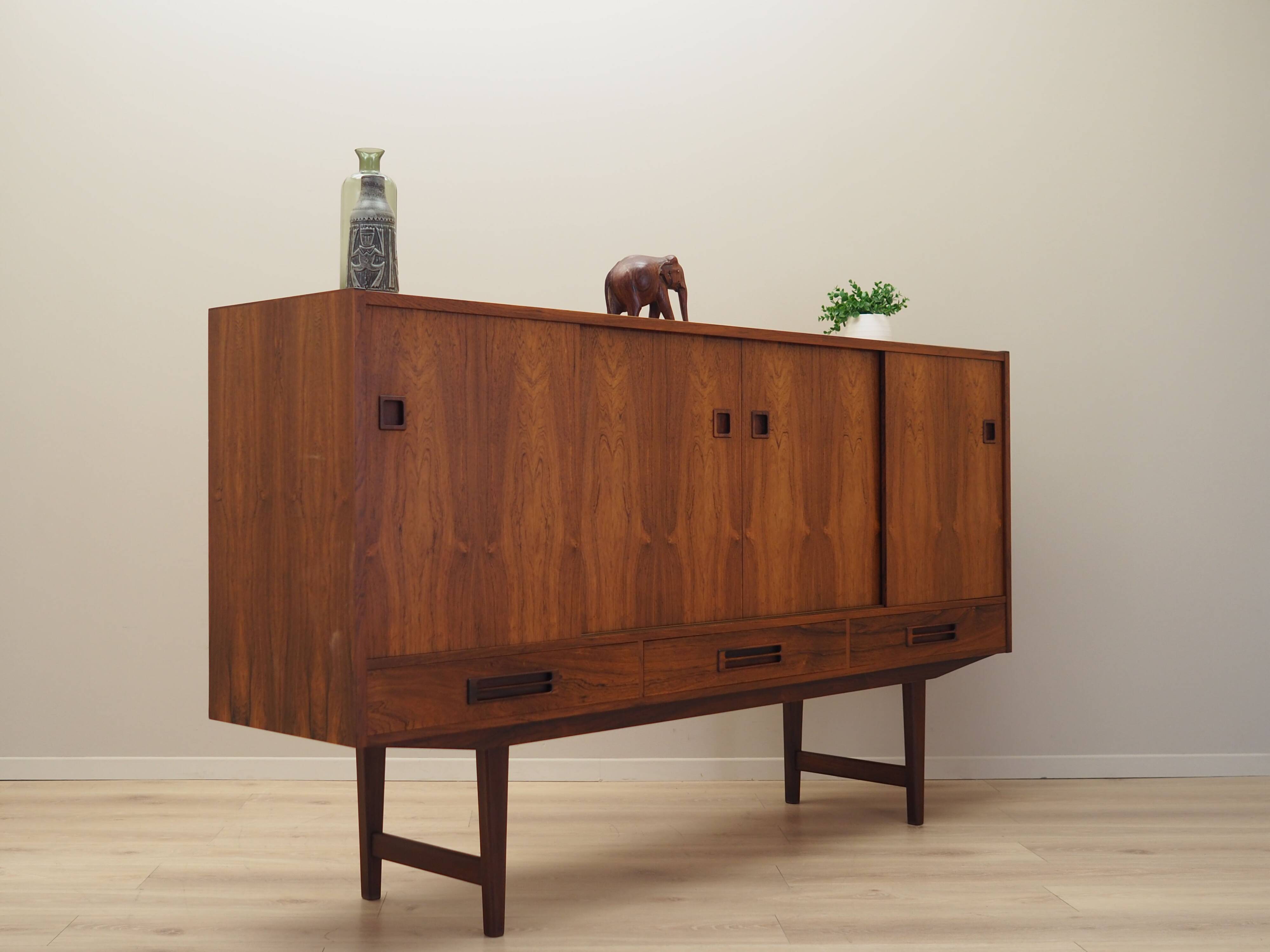 Enfilade en palissandre, design danois, années 1960, production : Danemark