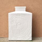 Imposing white Sgrafo Modern vase in porcelain, 1960s.