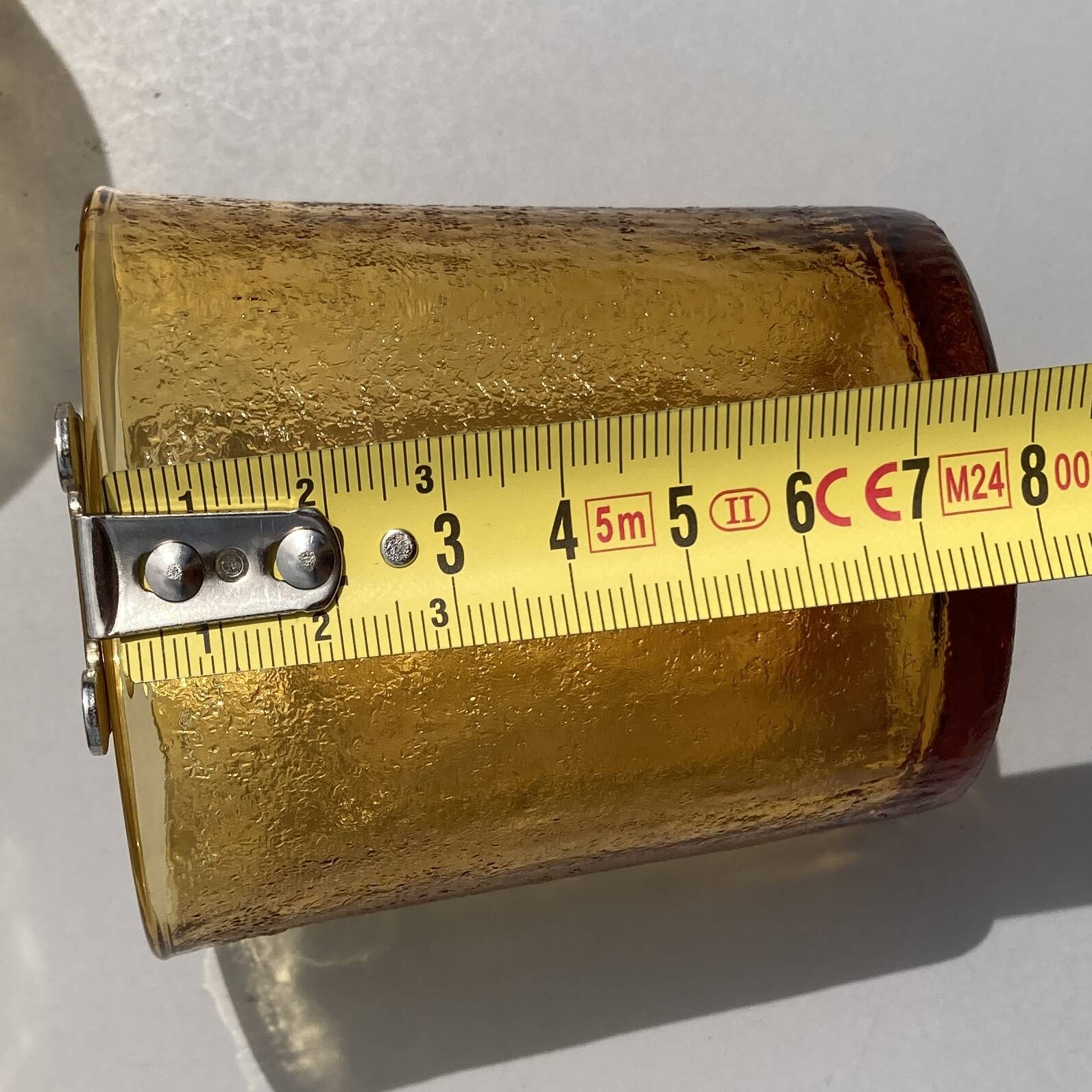 Suite de 4 verres lever ambrés, années 70