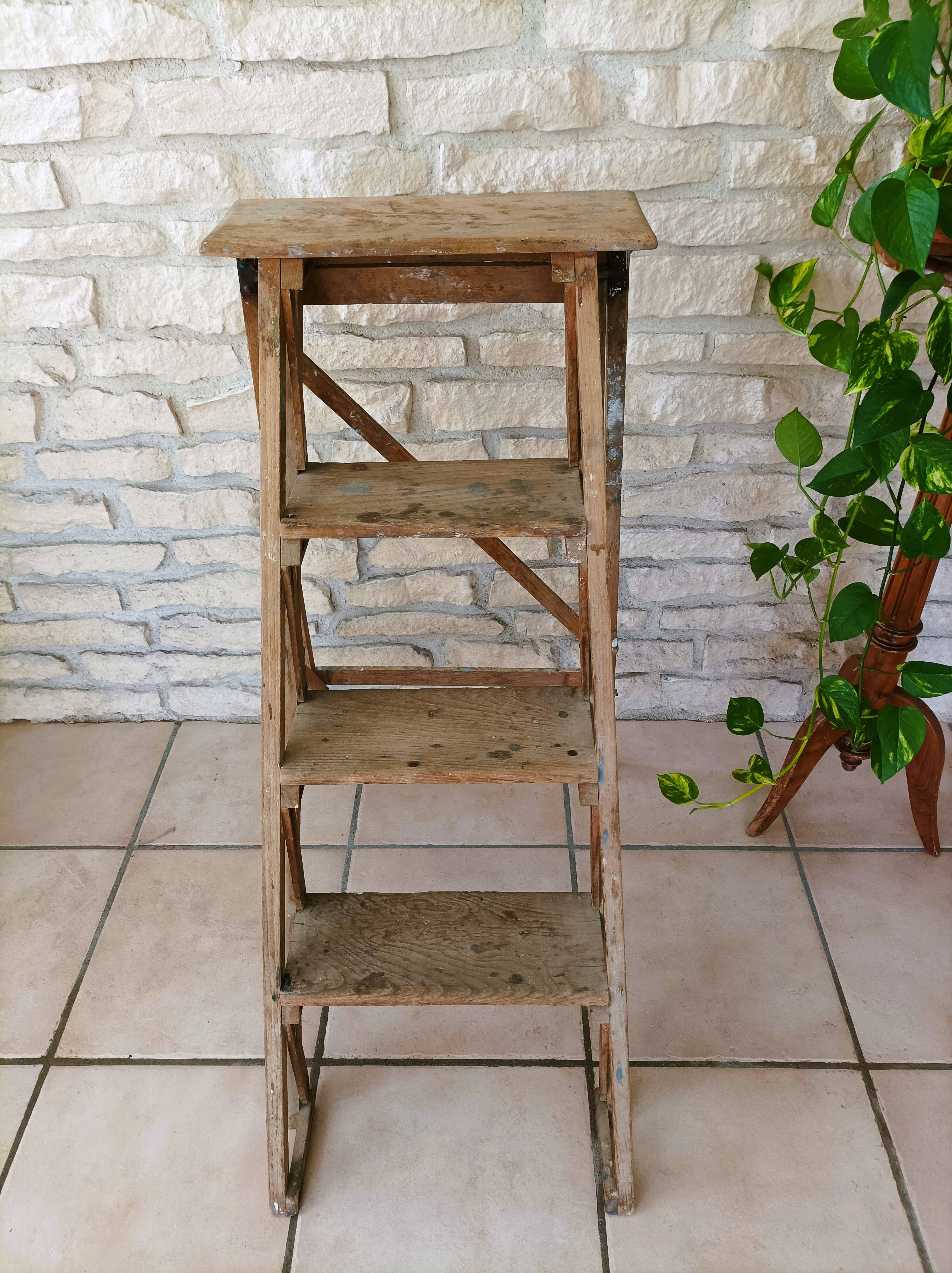 Painter's stepladder