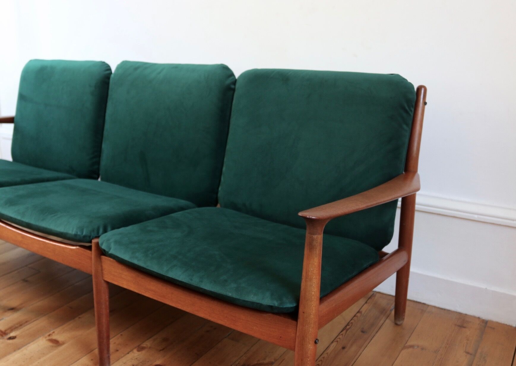 Scandinavian GM5 teak bench by Sven Aage Eriksen