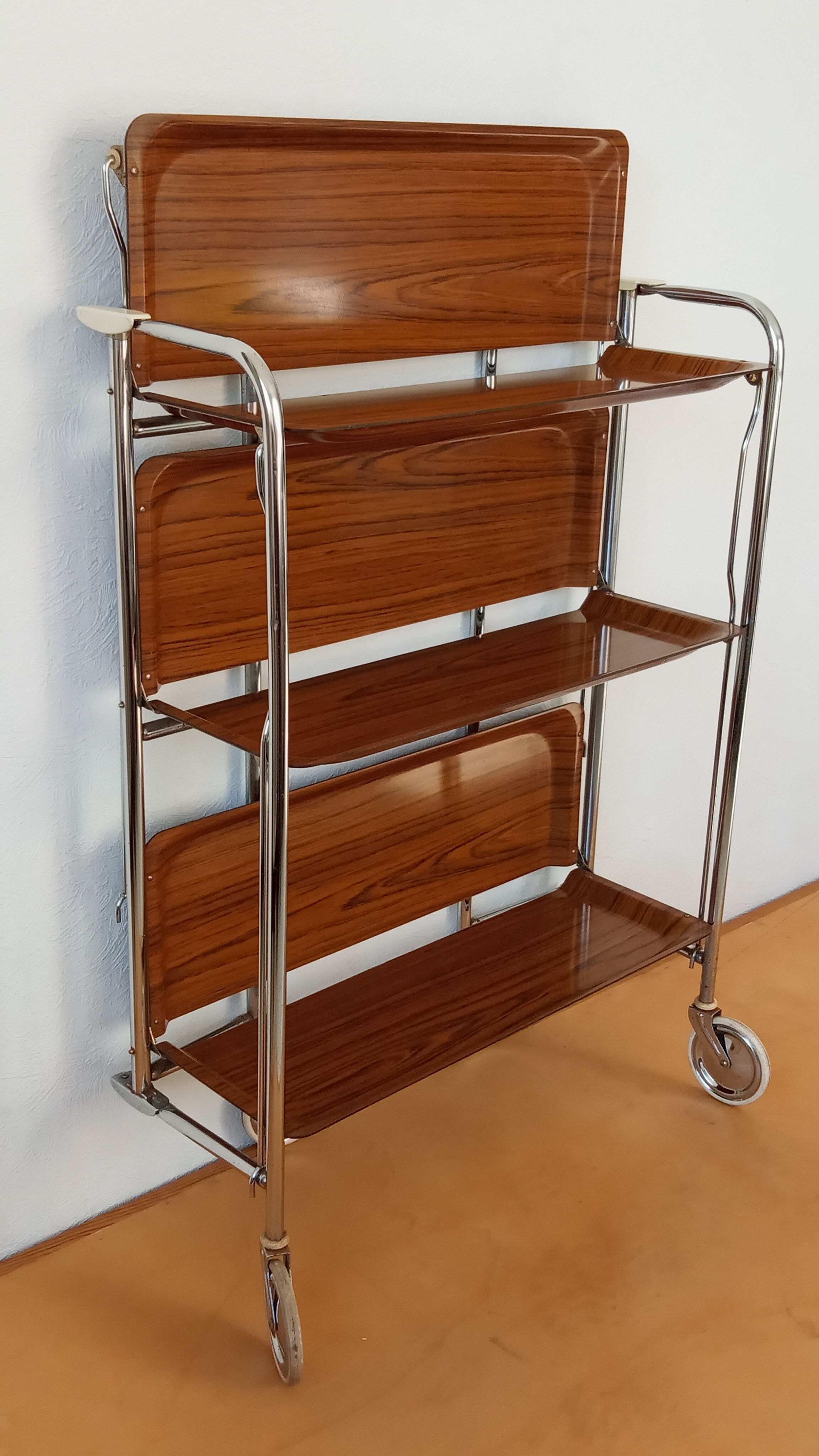 Vintage folding dessert