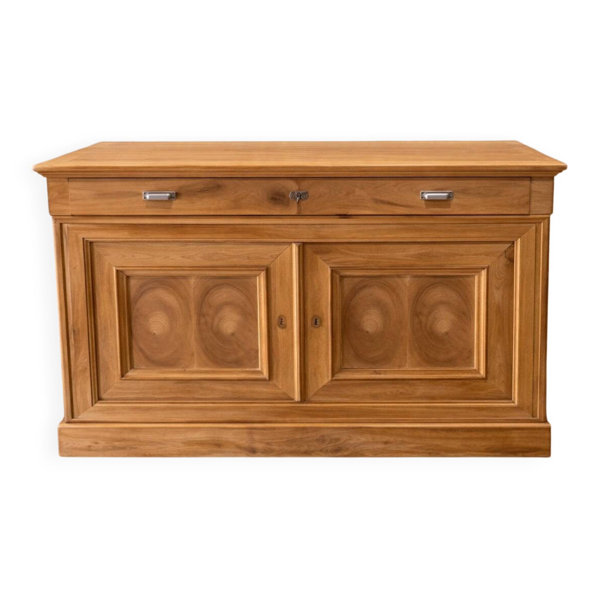 Solid wood sideboard – country house charm