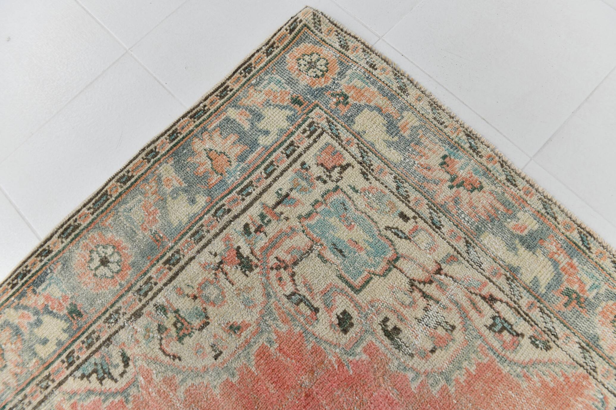 Red & Cream Classic Pattern Vintage Rug, 180x261Cm