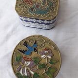 Partitioned miniature boxes
