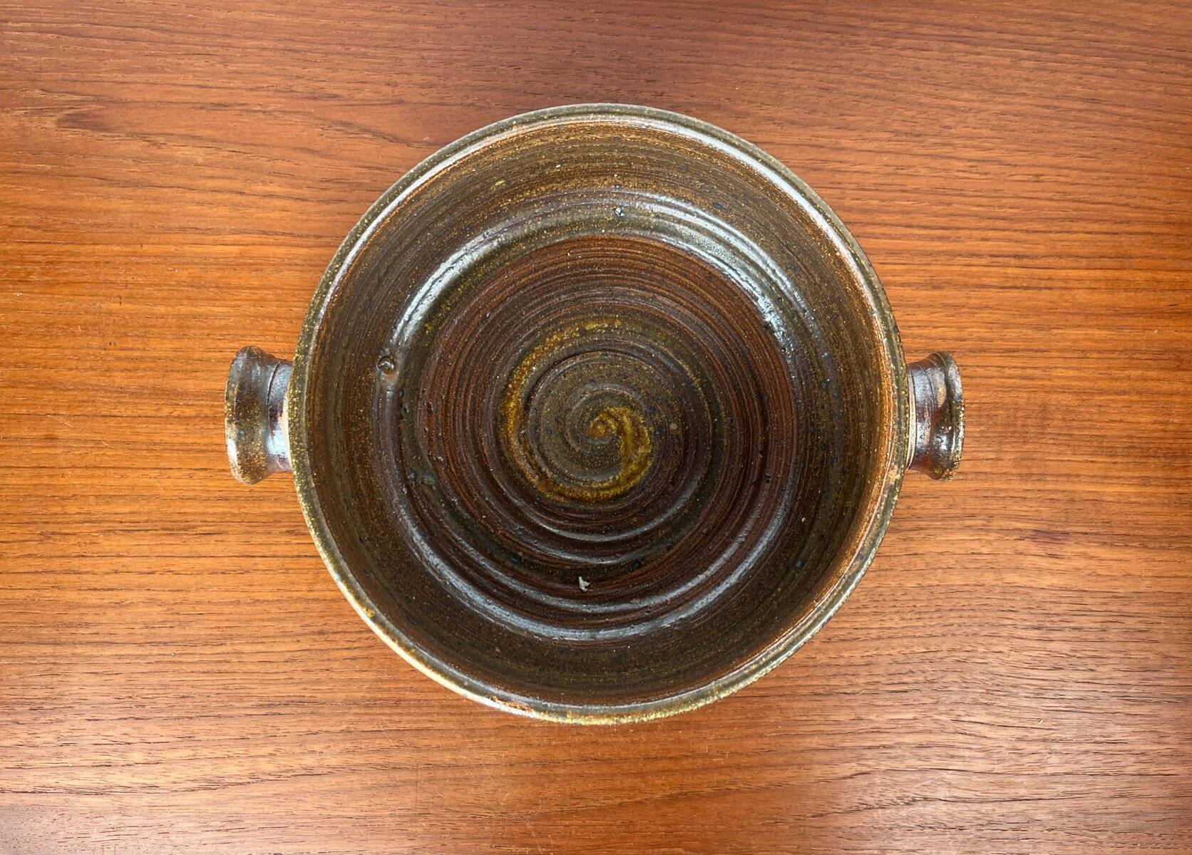Large studio pottery bowl in modern Danish mid-century style by Tue Poulsen for Tue Keramik, 1960s.
