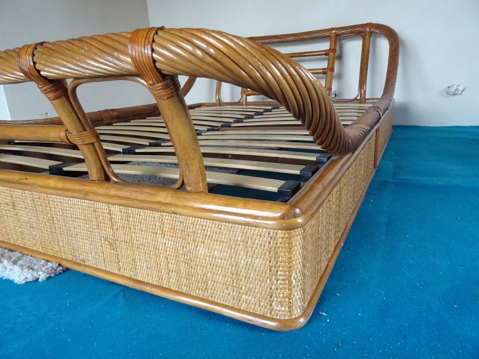 Double rattan bed and his pair of bedsides