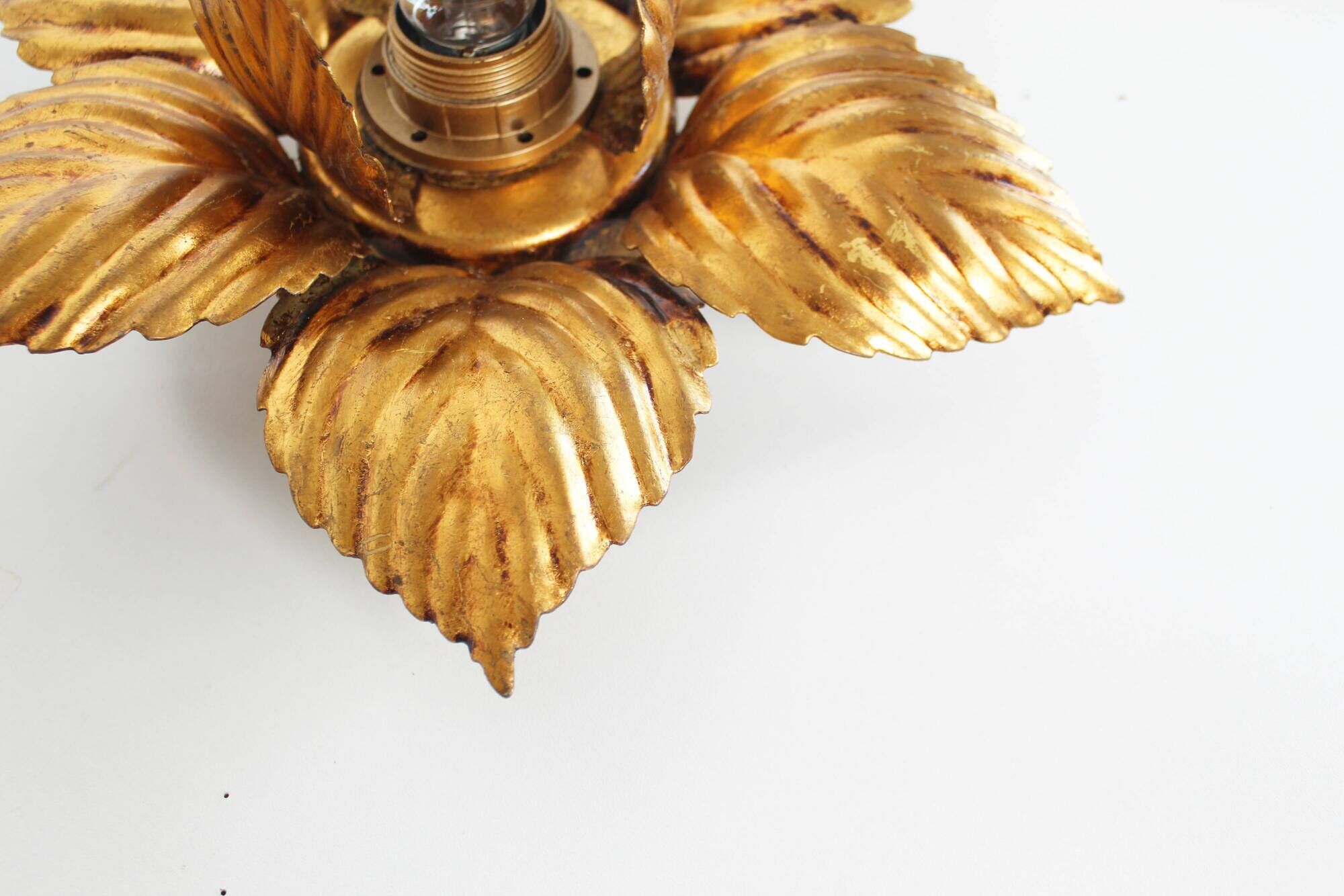Set of two Italian Florentine gilt wall lamps by Masca Italia