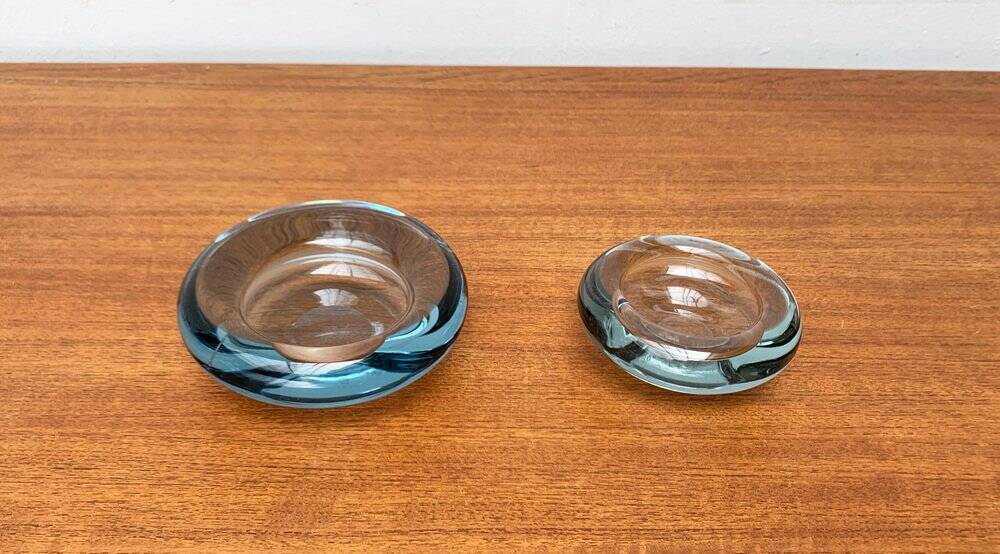Set of 2 Danish glass bowls from the mid-century by Per Lütken for Holmegaard, 1960s.