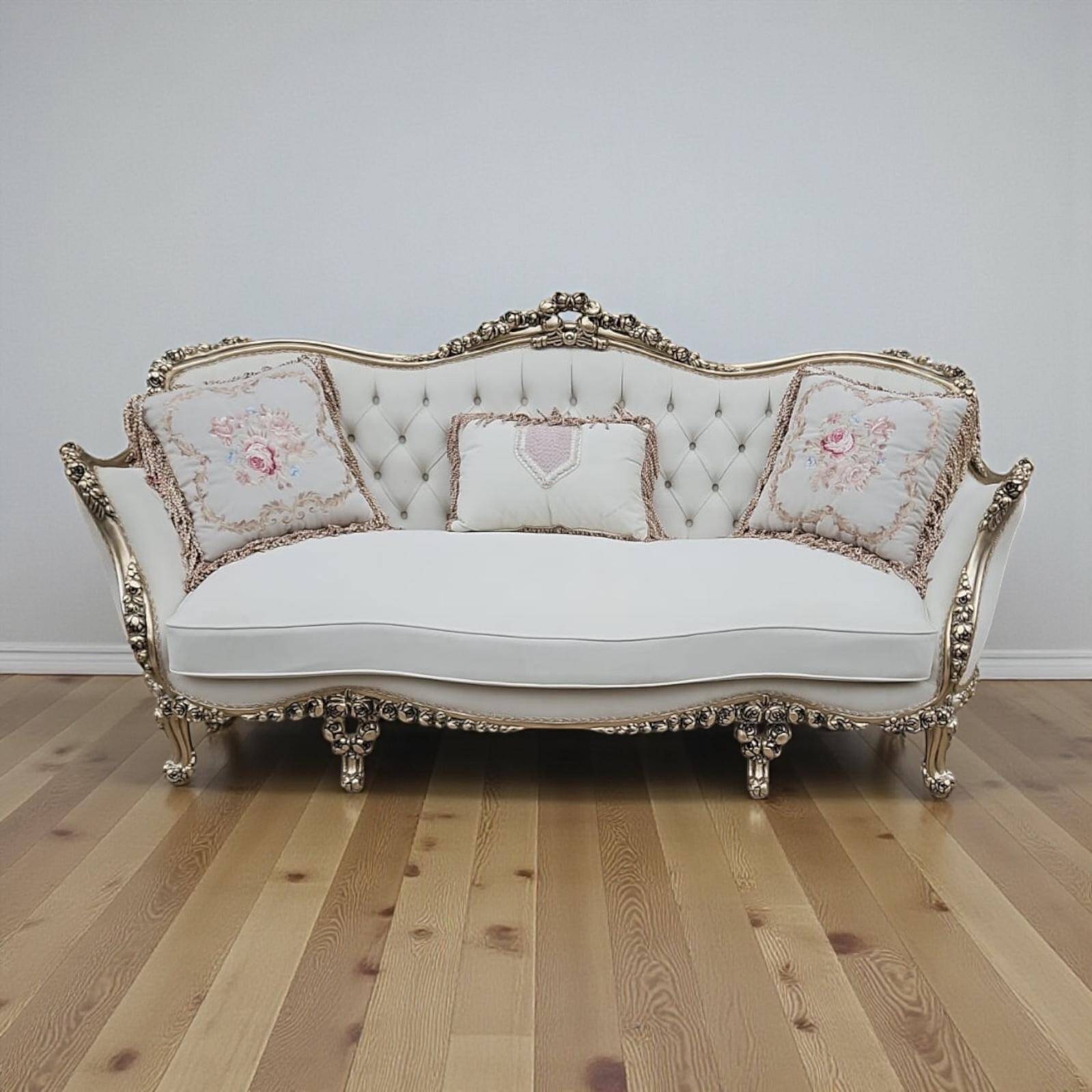 Louis XV salon in white and gold with tufting - Handmade in beech wood.