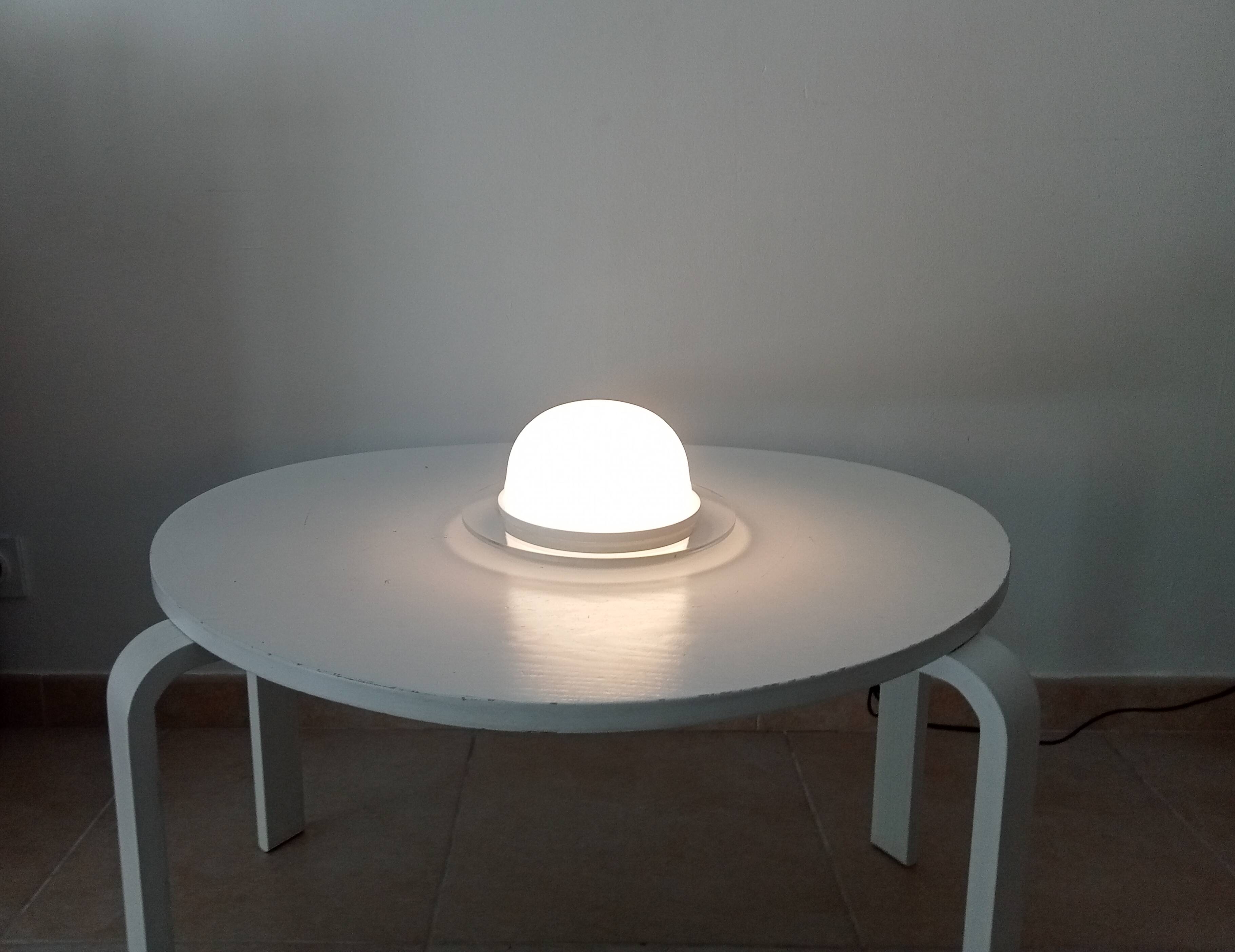 Vintage wall lamp in opaline and lucite