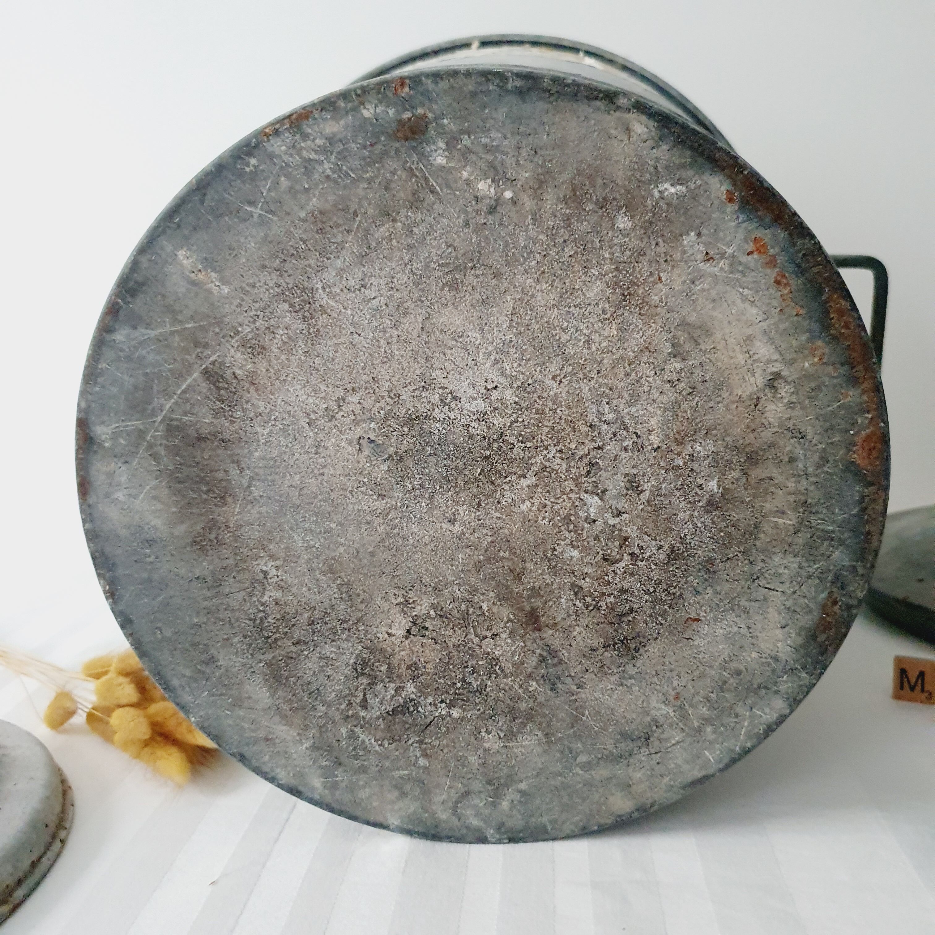 Zinc washer