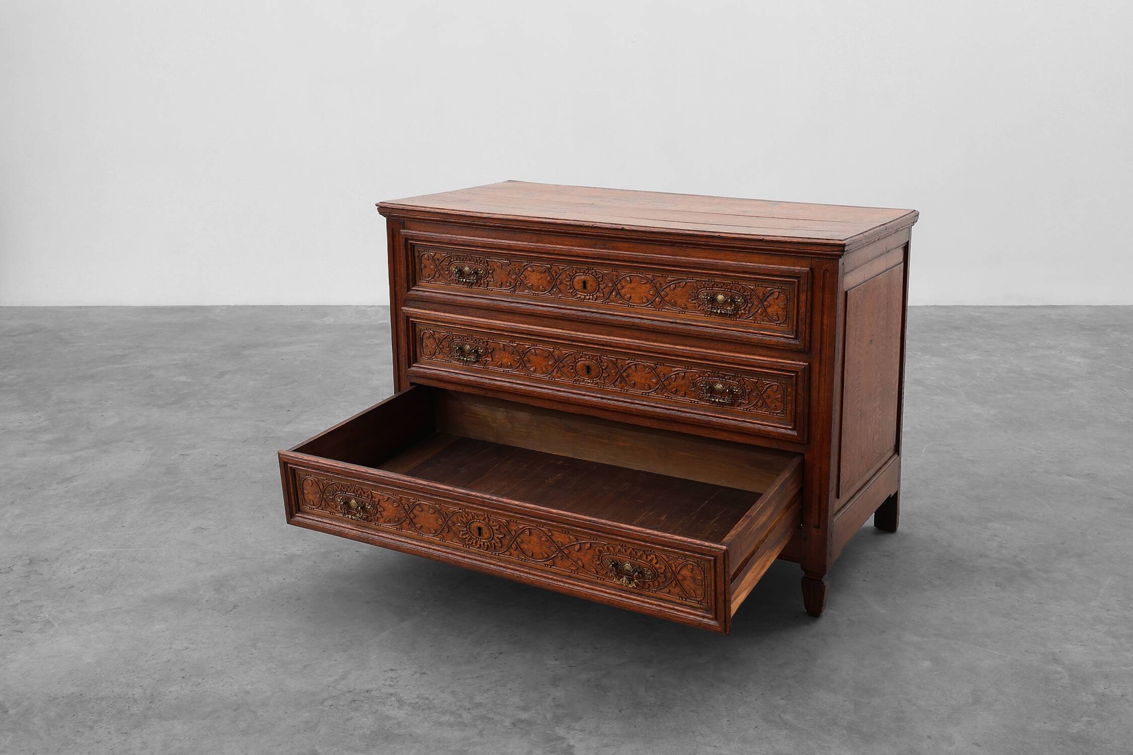 Commode en chêne de style Renaissance italienne, XVIIe siècle
