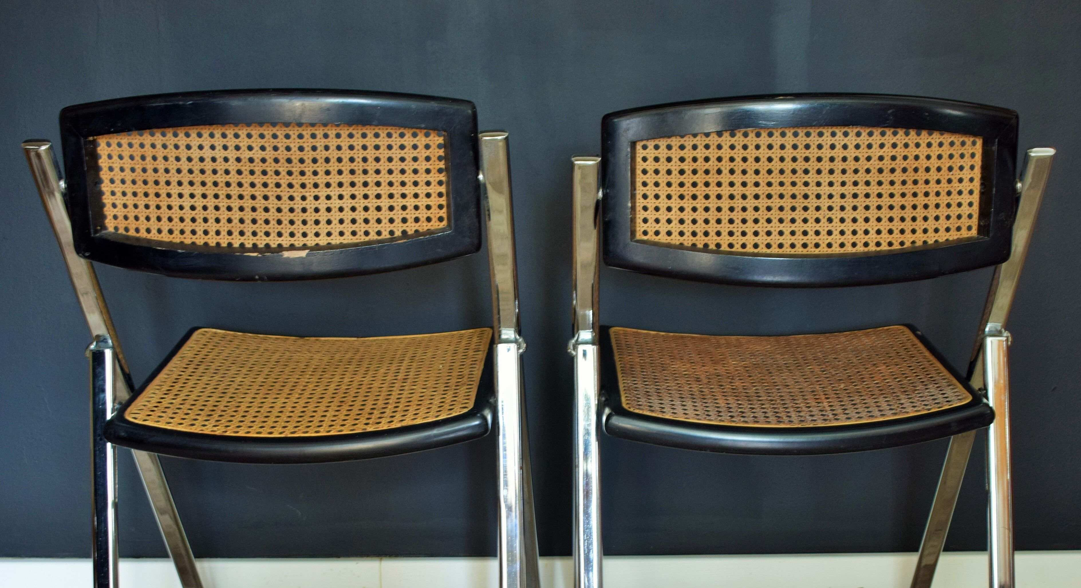 Vintage folding can chairs