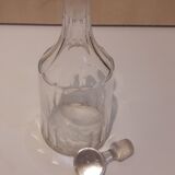 Art Deco carafon with hand-engraved glass liquor with cap