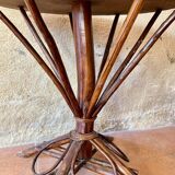 Table in braided chestnut