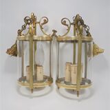 Pair of vestibule suspensions