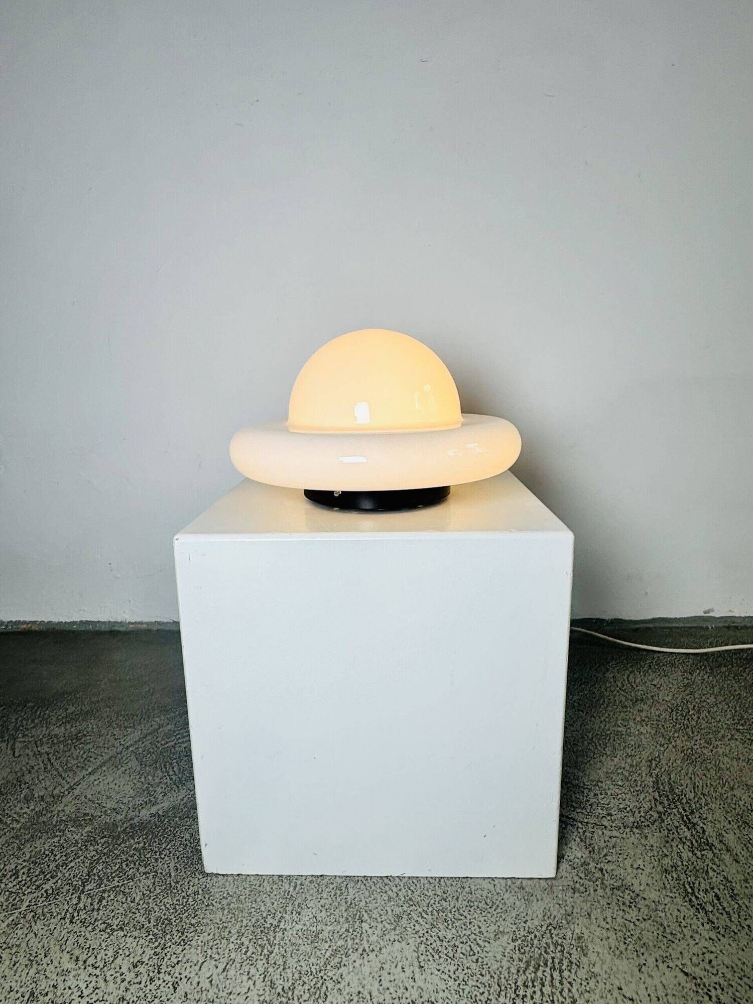 Sculptural Ufo Space Age Table Lamp In Opal Glass, Italy, 1970S